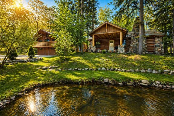 3-CottageExclusiveRetreat HotTubs Walk to Beach - Image 1